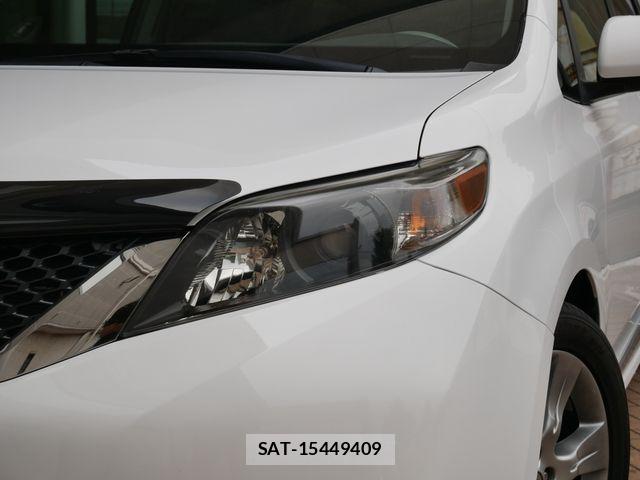 Toyota SIENNA 2013-06 8368681-4