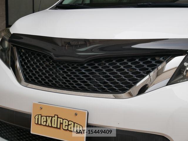 Toyota SIENNA 2013-06 8368681-5
