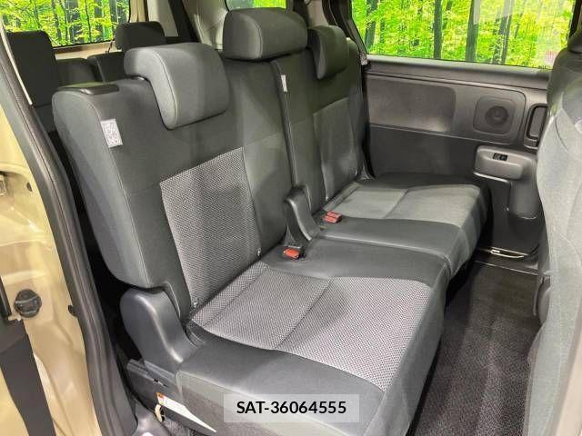 Toyota SIENTA 2024-04 530552-8