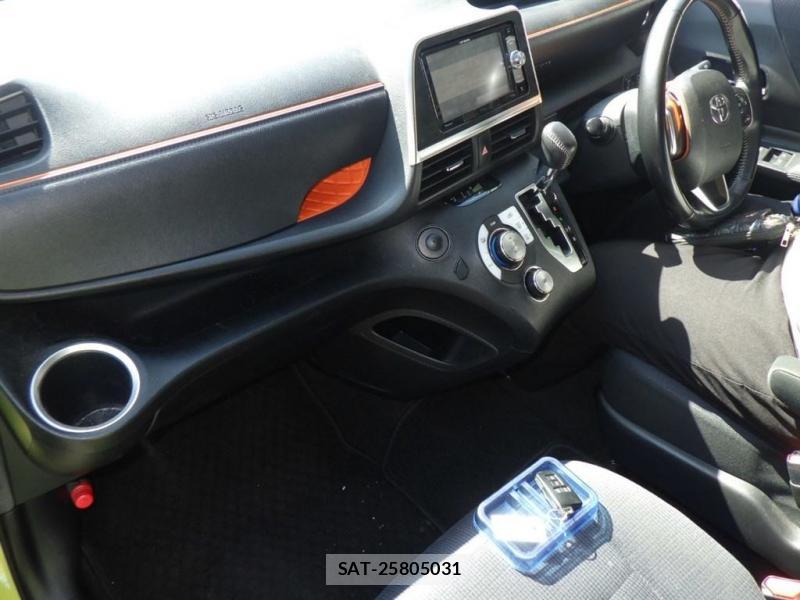 Toyota SIENTA 2018 1202173-4