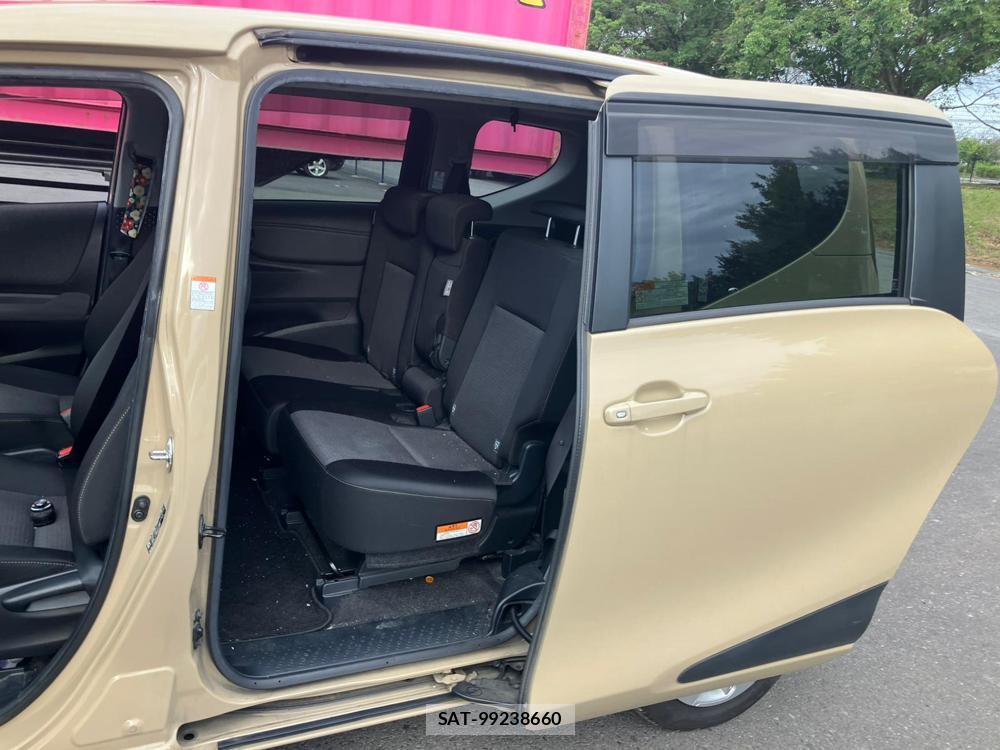 Toyota SIENTA 2018 1284216-9