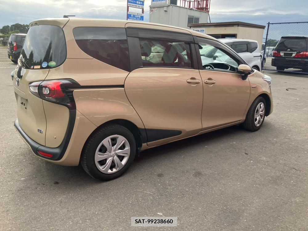 Toyota SIENTA 2018 1284216-1