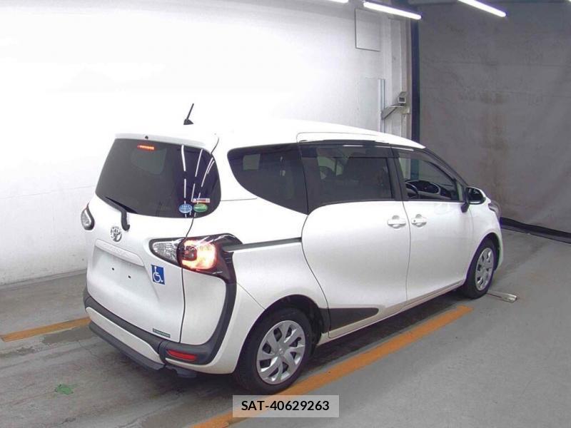 Toyota SIENTA 2018 1300098-1