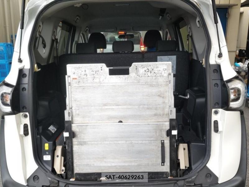 Toyota SIENTA 2018 1300098-5