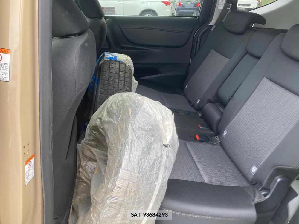 Toyota SIENTA 2018 1300088-9