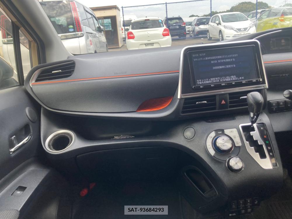 Toyota SIENTA 2018 1300088-17