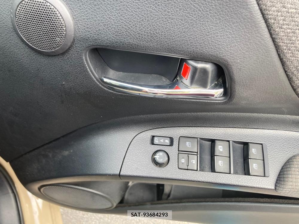 Toyota SIENTA 2018 1300088-21