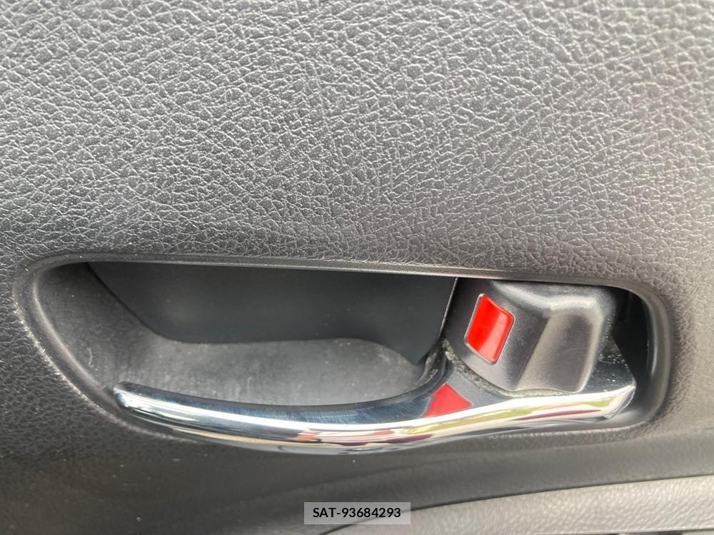 Toyota SIENTA 2018 1300088-24