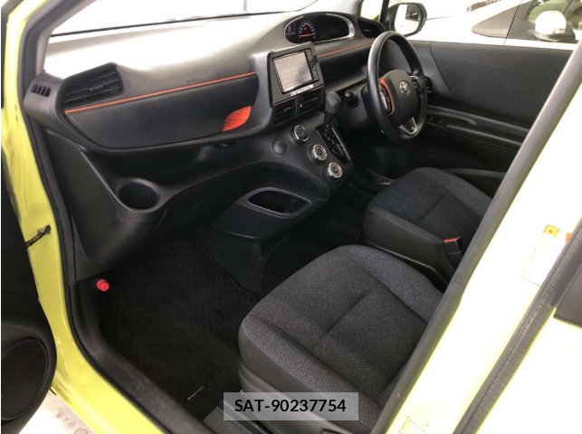 Toyota SIENTA 2018 1347594-5