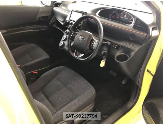 Toyota SIENTA 2018 1347594-6