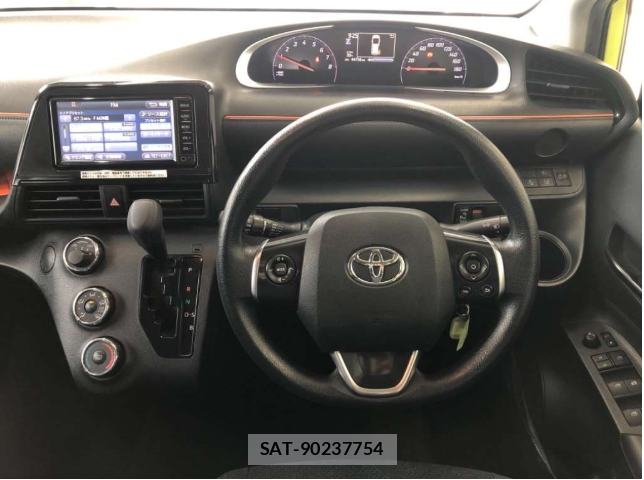Toyota SIENTA 2018 1347594-7