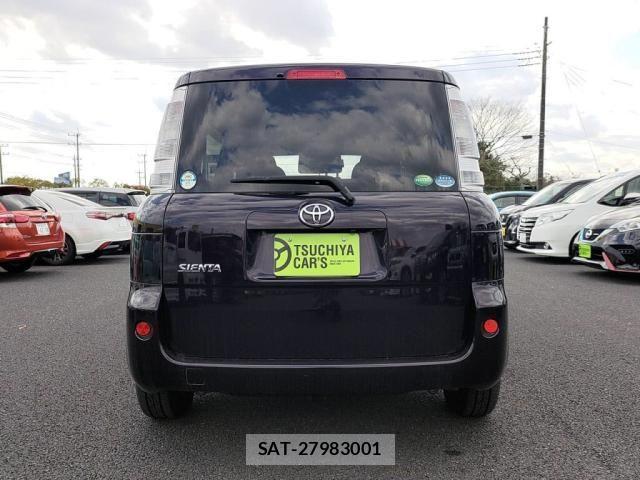 Toyota SIENTA 2013-01 3909931-9