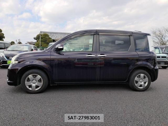 Toyota SIENTA 2013-01 3909931-11