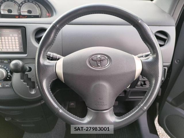 Toyota SIENTA 2013-01 3909931-19