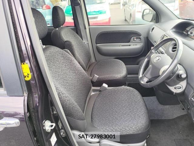 Toyota SIENTA 2013-01 3909931-20