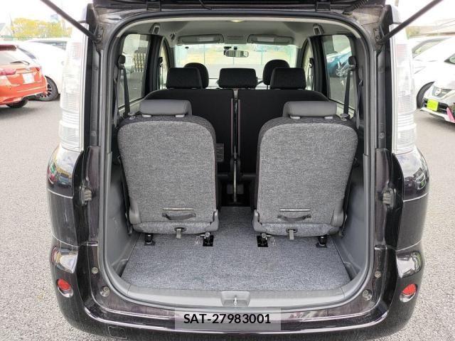 Toyota SIENTA 2013-01 3909931-24