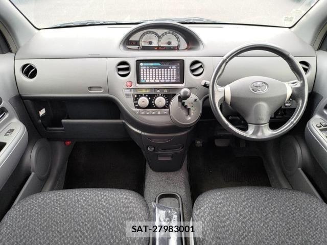 Toyota SIENTA 2013-01 3909931-2