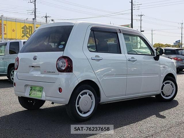 Toyota SIENTA 2013-07 4049143-1