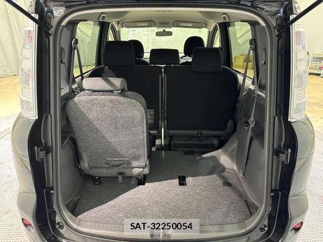 Toyota SIENTA 2013-11 6018611-24