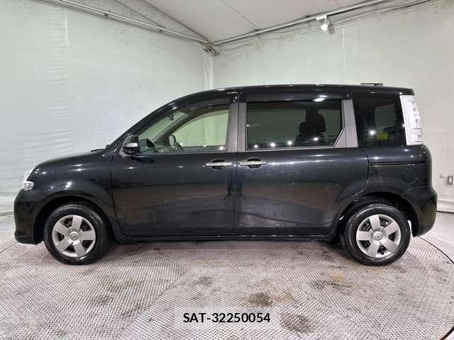 Toyota SIENTA 2013-11 6018611-7