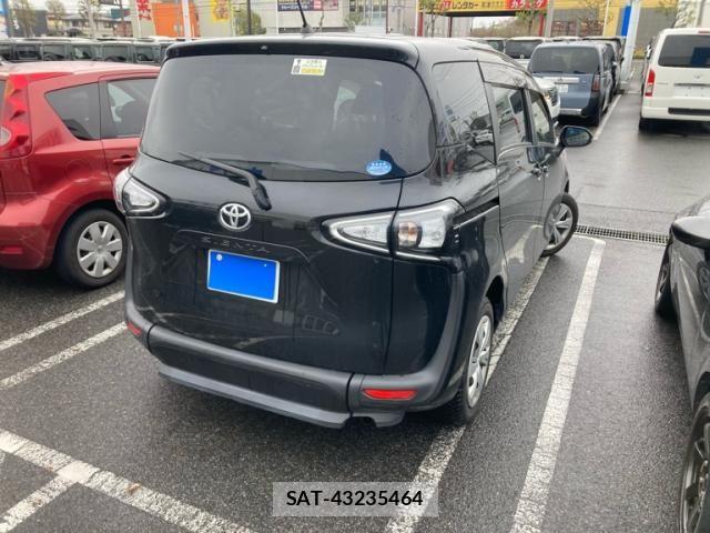 Toyota SIENTA 2018-11 6219569-3