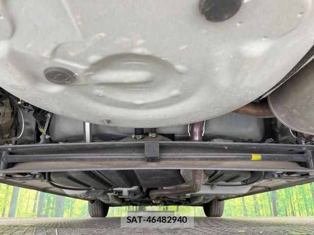 Toyota SIENTA 2018-07 6247392-18