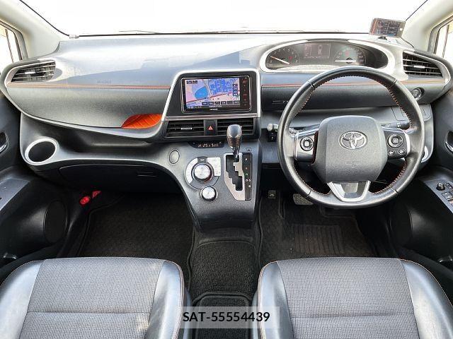 Toyota SIENTA 2017-09 6306487-1