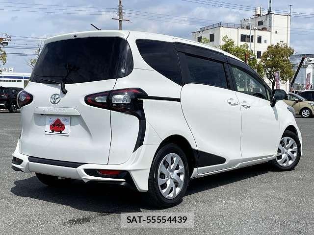 Toyota SIENTA 2017-09 6306487-2
