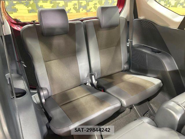 Toyota SIENTA 2018-09 6614808-9