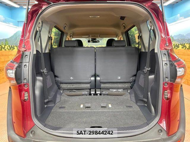 Toyota SIENTA 2018-09 6614808-10