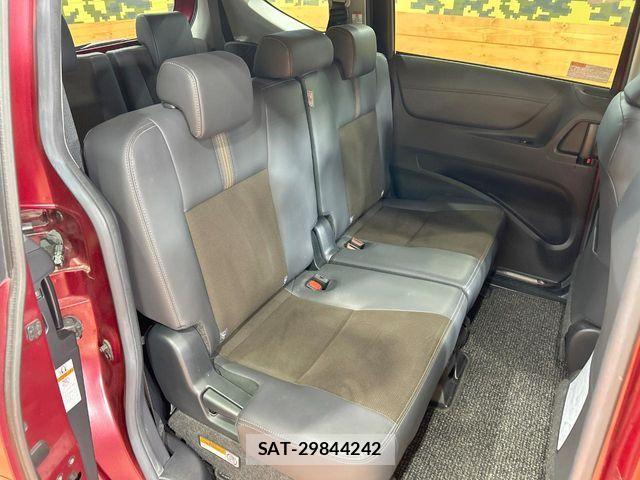 Toyota SIENTA 2018-09 6614808-8
