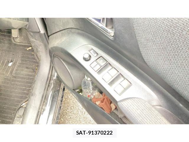 Toyota SIENTA 2017-06 6614820-5