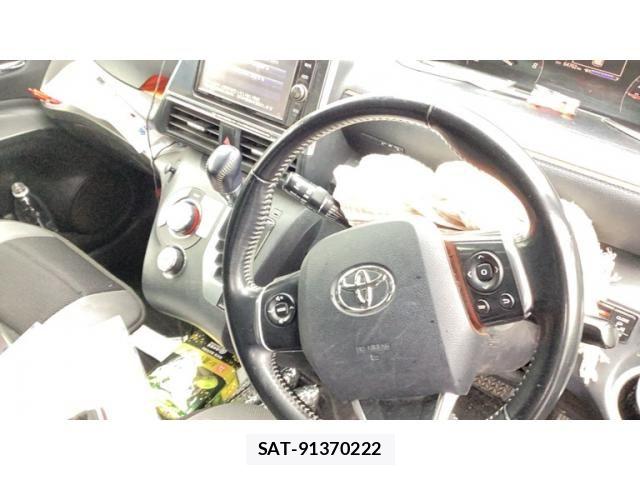 Toyota SIENTA 2017-06 6614820-7