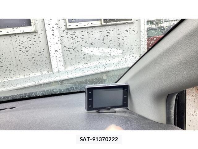 Toyota SIENTA 2017-06 6614820-8