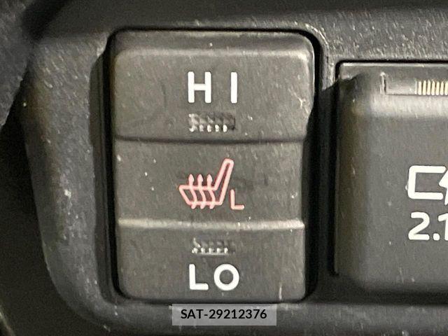 Toyota SIENTA 2019-04 6614811-6