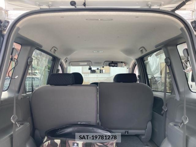 Toyota SIENTA 2009-07 6614826-10