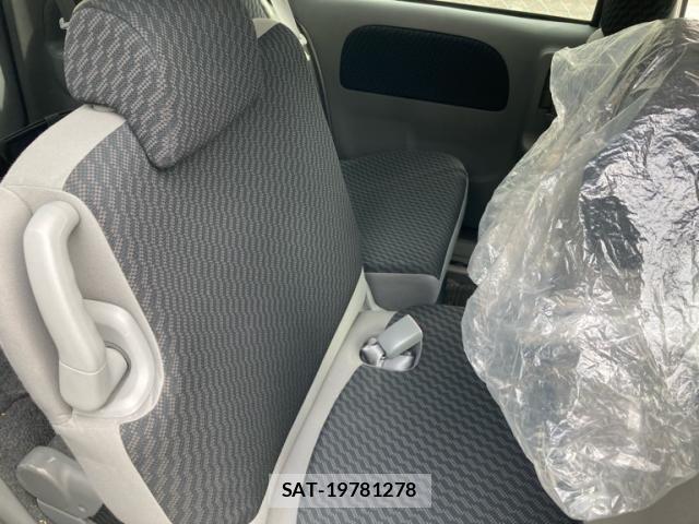 Toyota SIENTA 2009-07 6614826-11