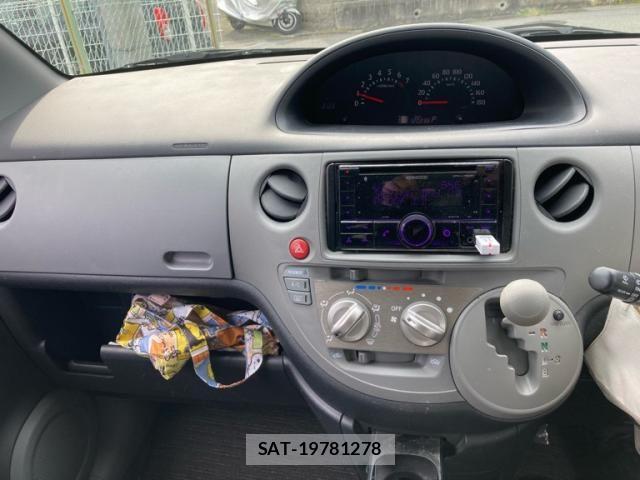 Toyota SIENTA 2009-07 6614826-16