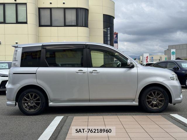 Toyota SIENTA 2014-04 6673644-4