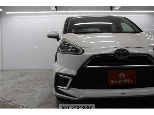 Toyota SIENTA 2015-12 6673639-10