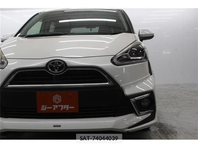 Toyota SIENTA 2015-12 6673639-13