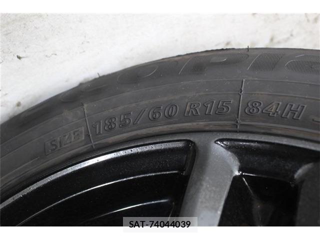 Toyota SIENTA 2015-12 6673639-21