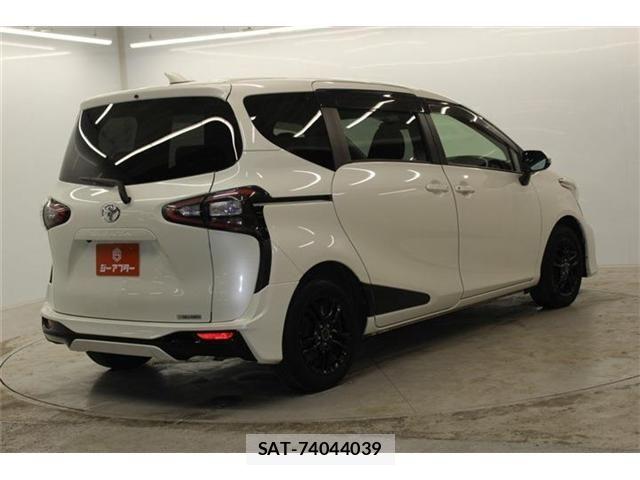 Toyota SIENTA 2015-12 6673639-4