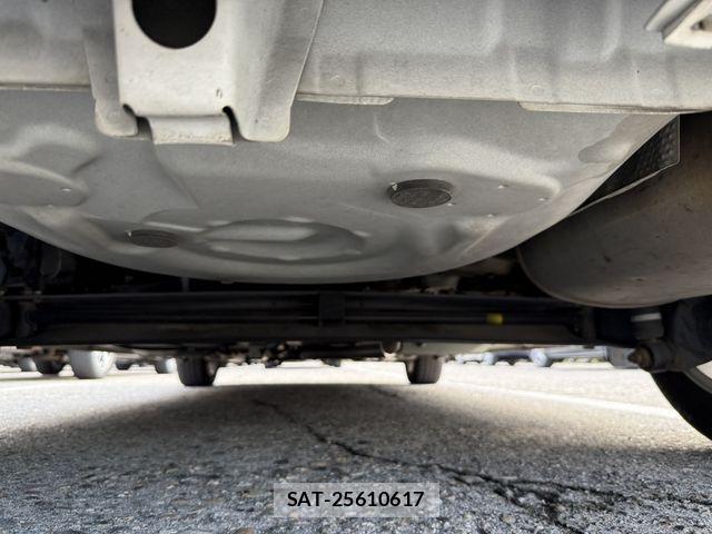 Toyota SIENTA 2016-08 6673643-11