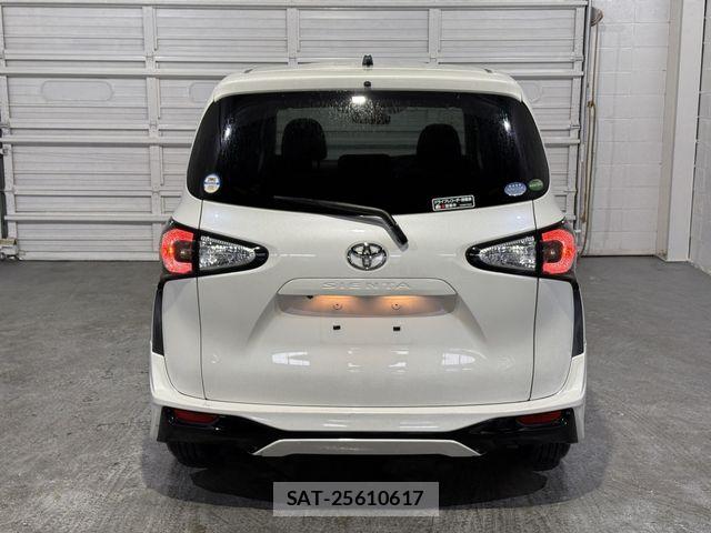 Toyota SIENTA 2016-08 6673643-3