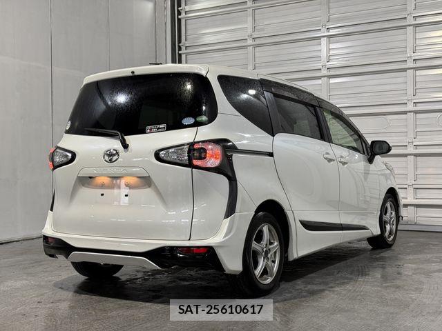 Toyota SIENTA 2016-08 6673643-4
