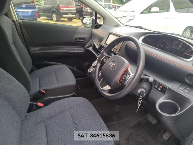 Toyota SIENTA 2017-09 6678069-12