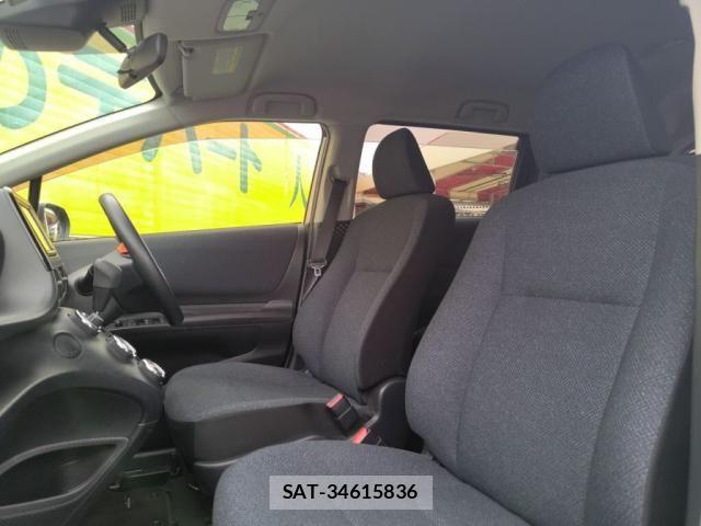 Toyota SIENTA 2017-09 6678069-21