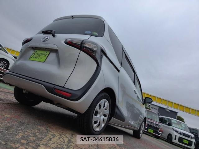 Toyota SIENTA 2017-09 6678069-25