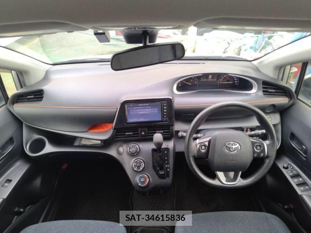 Toyota SIENTA 2017-09 6678069-2
